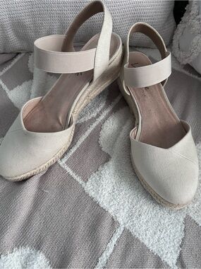 Life Stride Neutral Espadrille Wedge Sandals - Women 8 wide